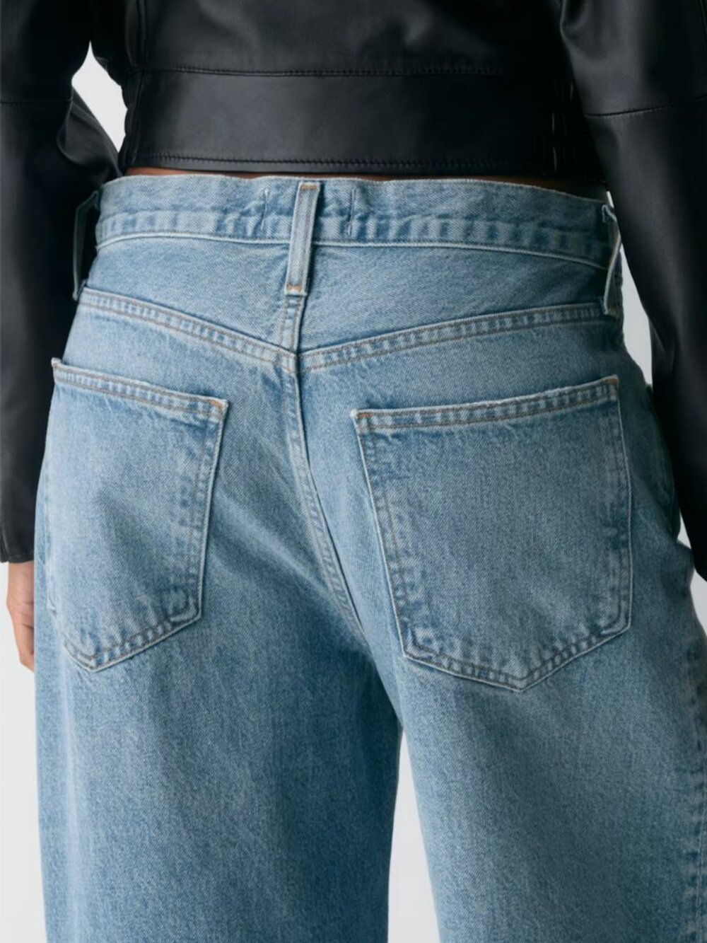 AGOLDE — Low-Slung Baggy Jeans — Libertine Light Indigo — Size 27 - Picture 9 of 10